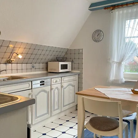 Manuela Og, Halligweg *